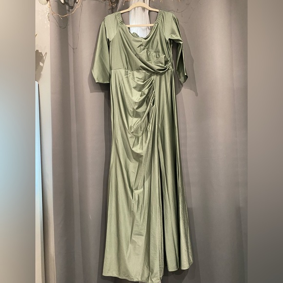 Green Dress - Picture 4 of 6